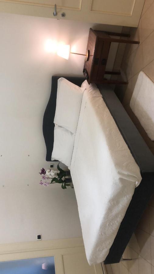 maison flores deluxe Bari Extérieur photo